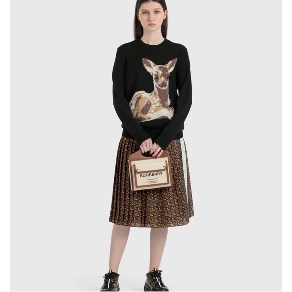 Burberry Deer Intarsia Wool Sweater, size Small - Picture 16 of 16